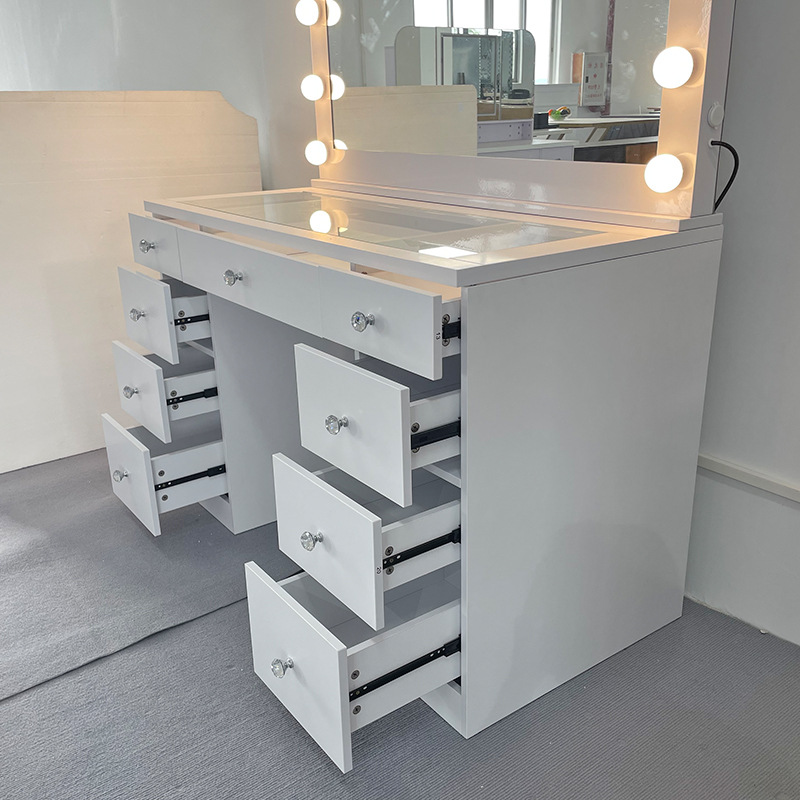 Beauty And Makeup Studio - โต๊ะเครื่องแป้งสำหรับช่างแต่งหน้ามืออาชีพ ร้านเสริมสวย ร้านแต่งหน้าเจ้าสาว พร้อมไฟสตูดิโอสำหรับช่างแต่งหน้ามืออาชีพ แบบมีไฟสปอตไลท์