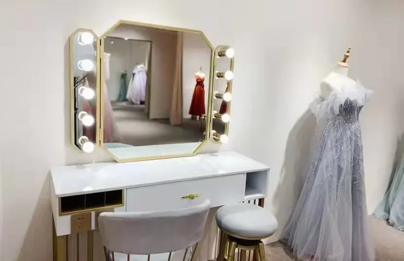 สตูดิโอถ่ายภาพ โต๊ะเครื่องแป้ง - Beauty And Makeup Studio บทวิจารณ์และราคา