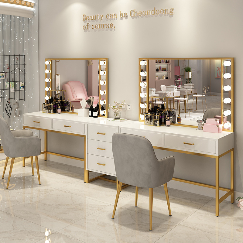 โต๊ะแต่งหน้า สตูดิโอถ่ายภาพ โต - Beauty And Makeup Studio บทวิจารณ์และราคา