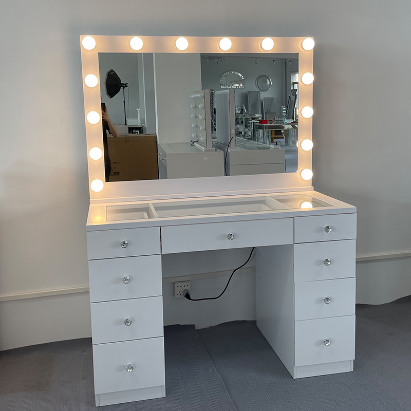โต๊ะเครื่องแป้งสำหรับช่างแต่งห - Beauty And Makeup Studio บทวิจารณ์และราคา