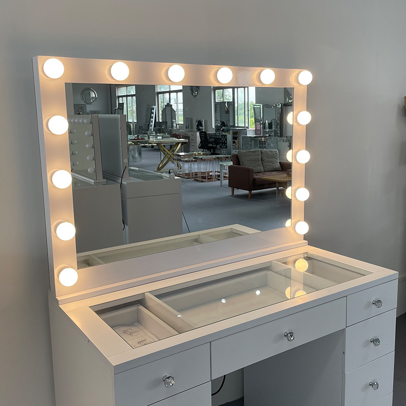 โต๊ะเครื่องแป้งสำหรับช่างแต่งห - Beauty And Makeup Studio บทวิจารณ์และราคา